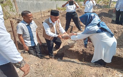 Peletakkan Batu Pertama Renovasi Pembangunan Masjid Pendidikan Ulil Al-Bab SMA Negeri 4 Balikpapan